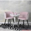 Retro židle v růžové barvě